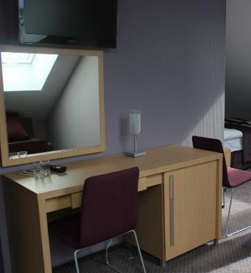 Hotel Pod Zlota Korona Opole Oda fotoğraf